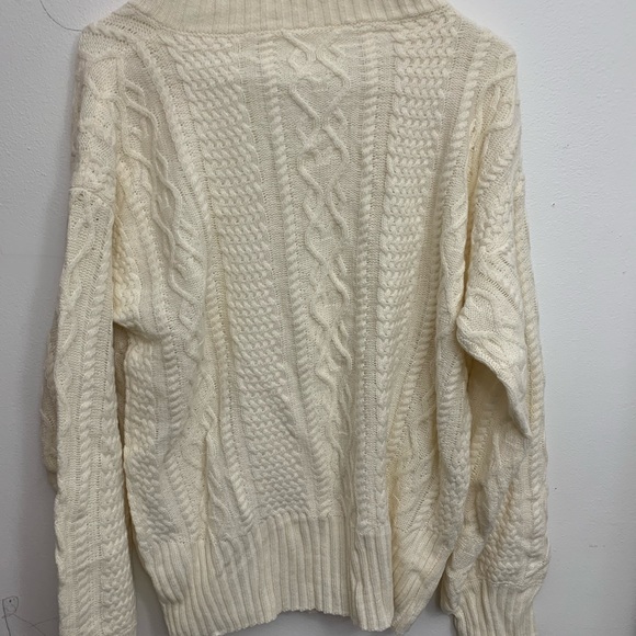 Sweater - Picture 6 of 10